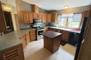 N115W20994 Brookside Dr, Germantown, WI 53022 - Photo 5