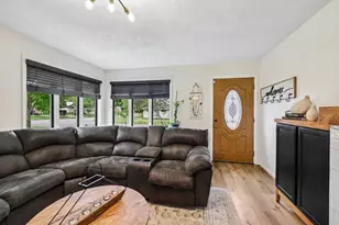 730 Meadow Ln, Reedsburg, WI 53959 - Photo 5