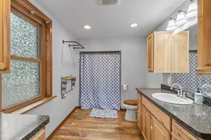 321 E Marion St, Portage, WI 53901 - Photo 5