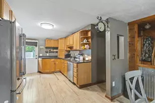 321 E Marion St, Portage, WI 53901 - Photo 3