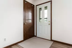 1913 Black Bridge Rd, Janesville, WI 53545 - Photo 3
