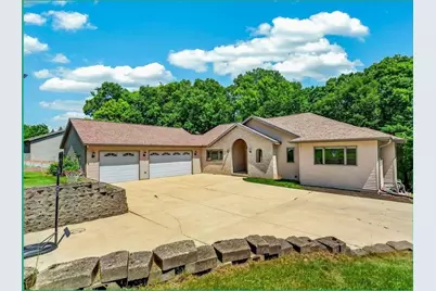 546 Echo Valley Road, Brooklyn, WI 53521 - Photo 1