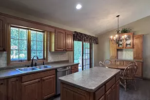 3503 Candlewood Dr, Janesville, WI 53546 - Photo 7