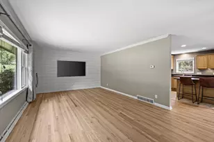 1418 Arrowood Dr, Madison, WI 53704 - Photo 7