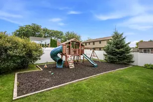 210 Rustic Dr, Madison, WI 53718 - Photo 29