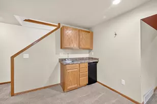 210 Rustic Dr, Madison, WI 53718 - Photo 25