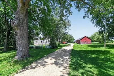 1948 County Rd T, Marshall, WI 53590 - Photo 5