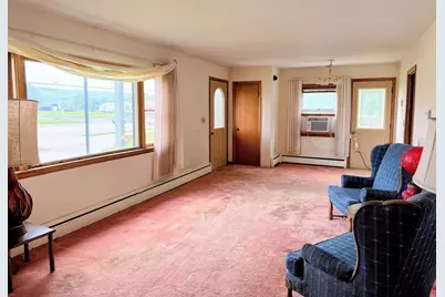 1733 S Marquette Road, Prairie Du Chien, WI 53821 - Photo 11
