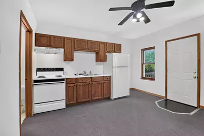 903 E 2nd Avenue, Brodhead, WI 53520 - Photo 3