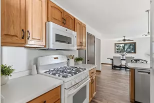 5655 Concord Dr, Fitchburg, WI 53711 - Photo 11