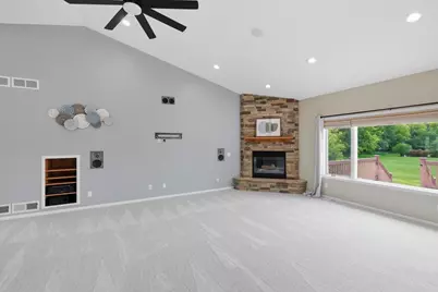 3017 Craig Lane, Sun Prairie, WI 53590 - Photo 9