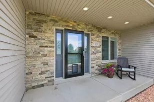 3017 Craig Ln, Sun Prairie, WI 53590 - Photo 5
