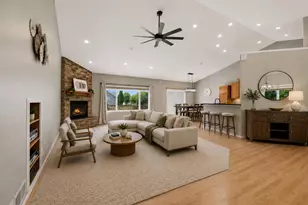 3017 Craig Ln, Sun Prairie, WI 53590 - Photo 7