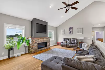 2315 Manley Drive, Sun Prairie, WI 53590 - Photo 7