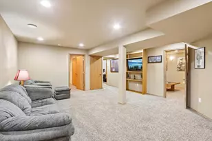 321 4th St, Brooklyn, WI 53521 - Photo 35