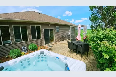 321 4th Street, Brooklyn, WI 53521 - Photo 5