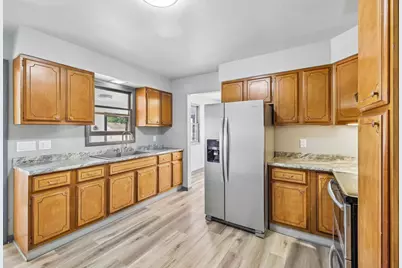 618 E Conant Street, Portage, WI 53901 - Photo 5