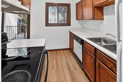6866 Park Ridge Drive, Madison, WI 53719 - Photo 11