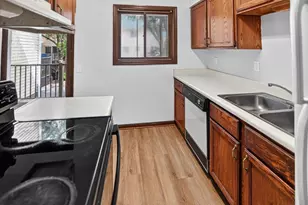6866 Park Ridge Dr, Madison, WI 53719 - Photo 11