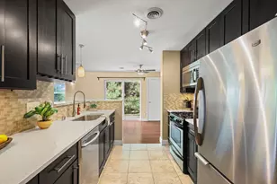2884 Holborn Cir, Madison, WI 53718 - Photo 23