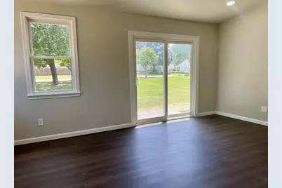 2126 Park Avenue, Beloit, WI 53511 - Photo 5