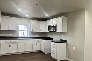 2126 Park Ave, Beloit, WI 53511 - Photo 9