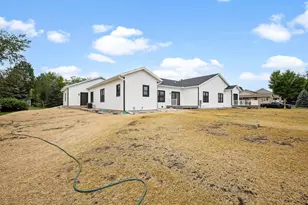 638 Sunset &amp 217 Dale Dr, Lodi, WI 53555 - Photo 9