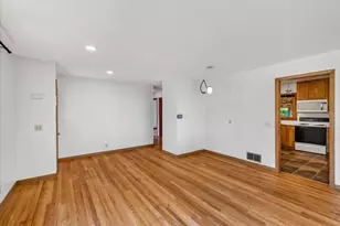 5405 Brody Dr, Madison, WI 53705 - Photo 9