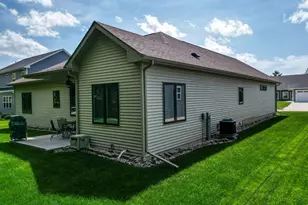 3904 Tanglewood Pl, Janesville, WI 53546 - Photo 43