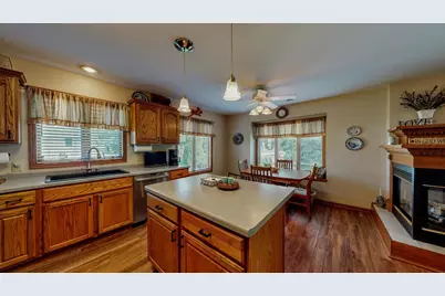 1505 Raveen Street, Fort Atkinson, WI 53538 - Photo 9