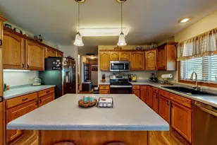 1505 Raveen St, Fort Atkinson, WI 53538 - Photo 3