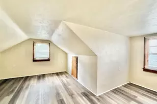 922 Farwell St, Beloit, WI 53511 - Photo 11