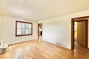 922 Farwell St, Beloit, WI 53511 - Photo 7