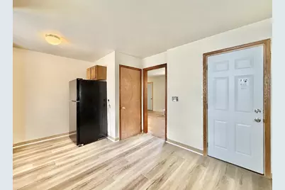 922 Farwell Street, Beloit, WI 53511 - Photo 5