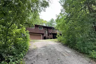 9888 Dunlap Hollow Rd, Mazomanie, WI 53560 - Photo 3