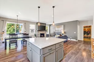 1320 Blazingstar Ln, Sun Prairie, WI 53590 - Photo 15