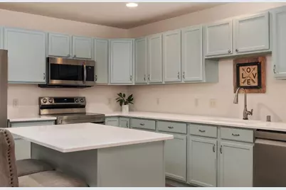 3902 Maple Grove Drive, Madison, WI 53719 - Photo 9