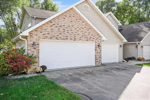 498 Cledell St, Oregon, WI 53575 - Photo 5