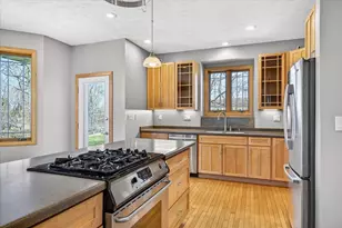 2082 Tower Dr, Stoughton, WI 53589 - Photo 5
