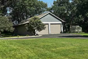 2082 Tower Dr, Stoughton, WI 53589 - Photo 37