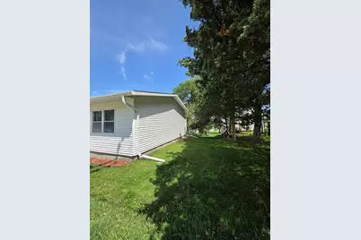 316 E Berlin Street, Neshkoro, WI 54960 - Photo 5