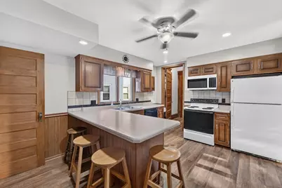 501 W Rollin Street, Edgerton, WI 53534 - Photo 19