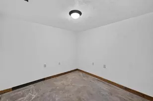 501 W Rollin St, Edgerton, WI 53534 - Photo 29