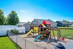 740 E Scott St, Omro, WI 54963 - Photo 5