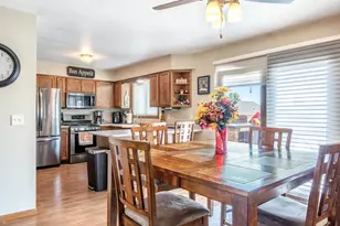 740 E Scott St, Omro, WI 54963 - Photo 9