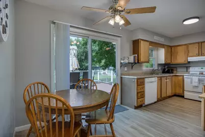 1787 Oakview Drive, Stoughton, WI 53589 - Photo 15