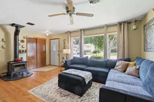 1509 Crystal Ln, Sun Prairie, WI 53590 - Photo 9