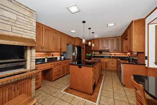 713 N Bird St, Sun Prairie, WI 53590 - Photo 9