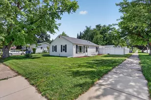 2416 Kellogg Ave, Janesville, WI 53546 - Photo 3