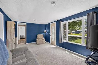 2416 Kellogg Avenue, Janesville, WI 53546 - Photo 9